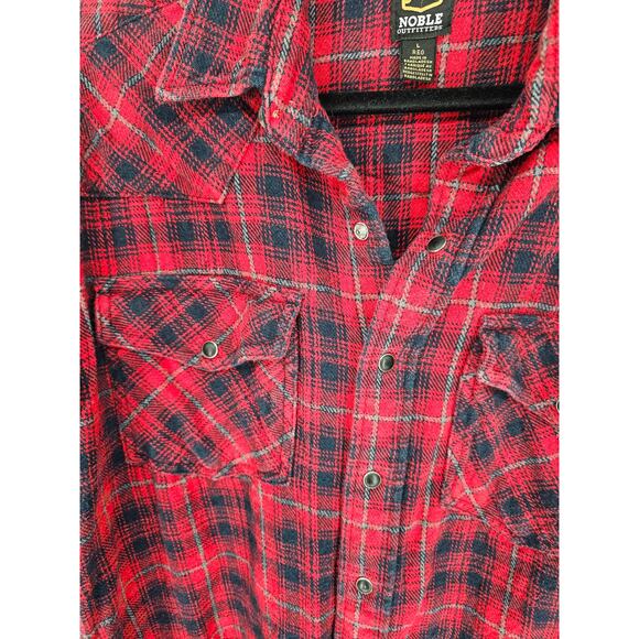 Noble Outfitters Black Red Plaid Flannel L Shirt Long Sleeve Snap Front - Picture 2 of 4